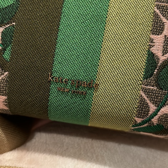 Kate Spade Flower Jacquard Bijou Cherry Crossbody Trunk Bag Brand New w Dustbag - Picture 4 of 16